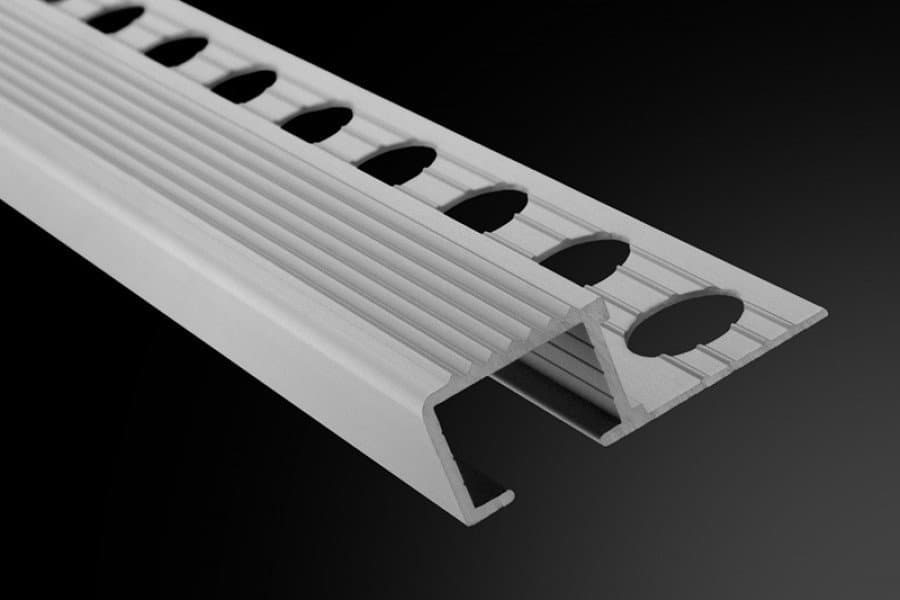 ACC PERFIL PELDANO ALUMINIO 10 PLATA MATE PLASDECOR